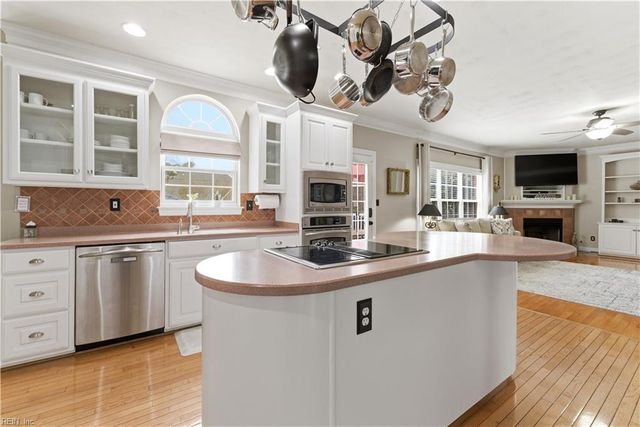 3932 Colony Pointe DR, Chesapeake, VA 23321