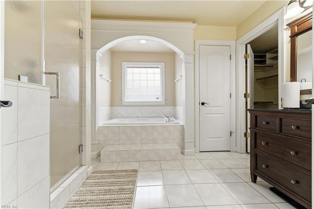 3932 Colony Pointe DR, Chesapeake, VA 23321