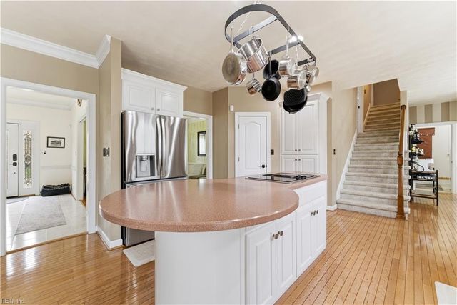 3932 Colony Pointe DR, Chesapeake, VA 23321