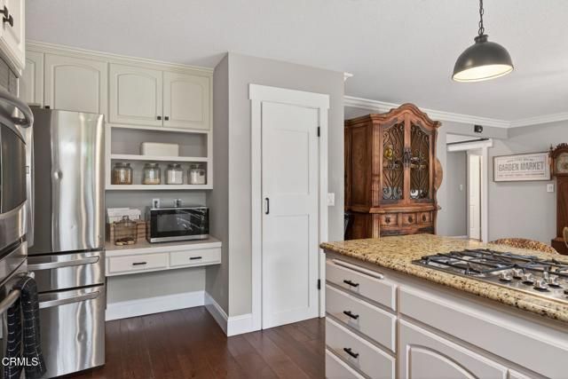 285 Siesta Avenue, Thousand Oaks, CA 91360