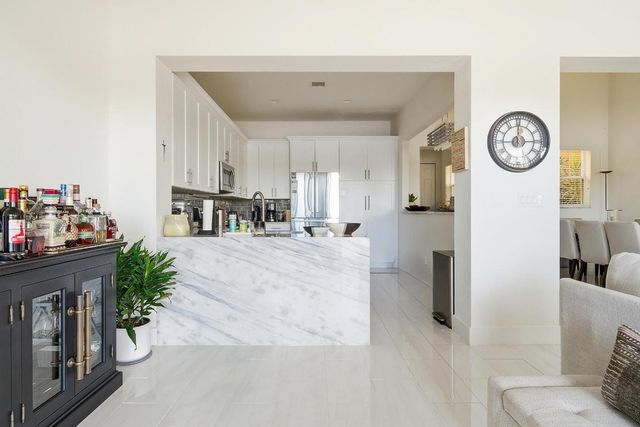 855 Marina Del Ray Lane 3, West Palm Beach, FL 33401