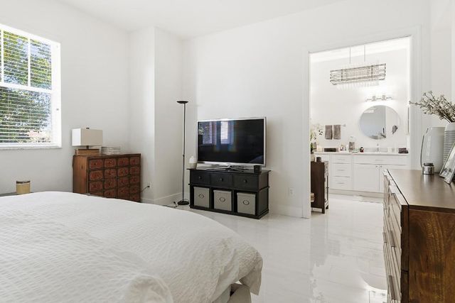 855 Marina Del Ray Lane 3, West Palm Beach, FL 33401