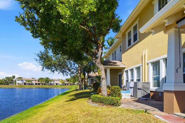 855 Marina Del Ray Lane 3, West Palm Beach, FL 33401