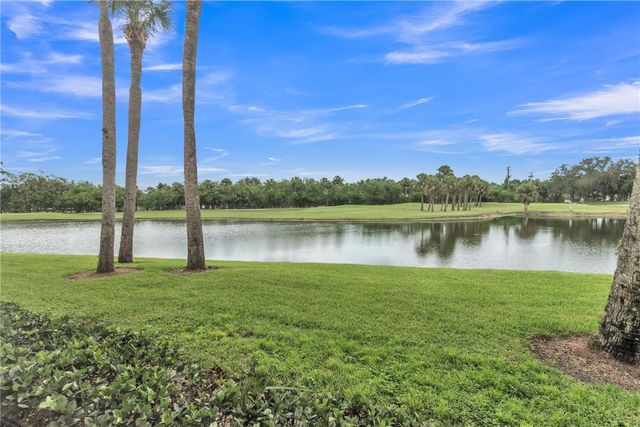 22 Plantation Drive 104, Vero Beach, FL 32966