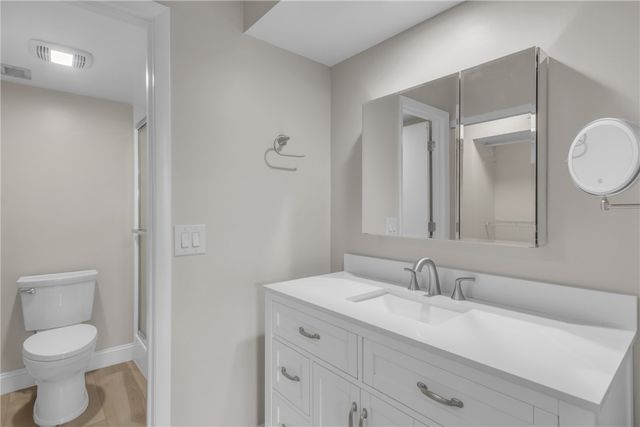 22 Plantation Drive 104, Vero Beach, FL 32966
