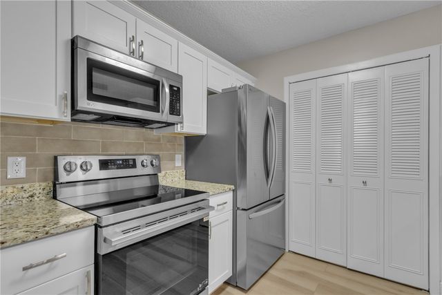 22 Plantation Drive 104, Vero Beach, FL 32966