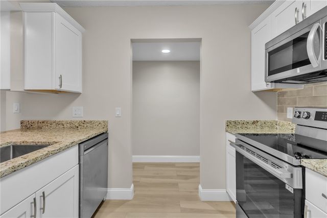 22 Plantation Drive 104, Vero Beach, FL 32966