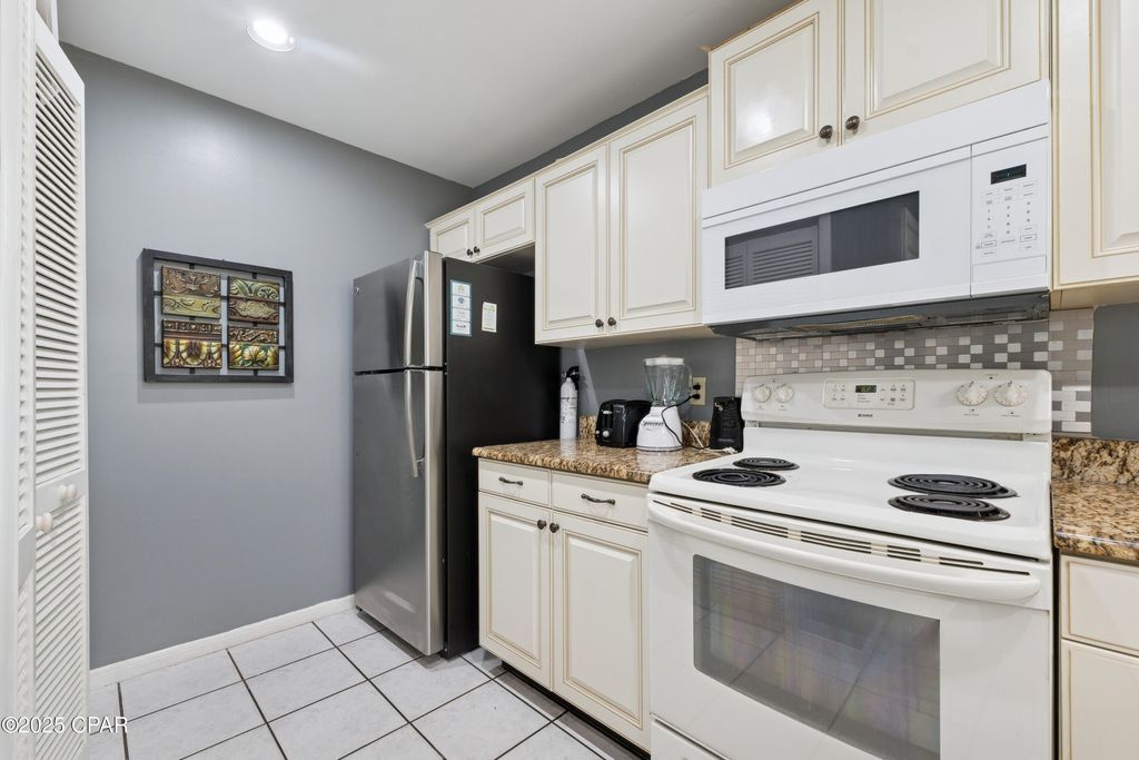 Image 9 of property listing at 520 N Richard Jackson Boulevard 1911, Panama City Beach, FL 32407