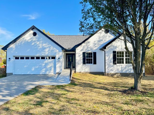 2729 Benjamin Lane, Hebron, KY 41048