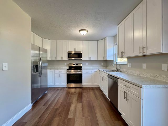 2729 Benjamin Lane, Hebron, KY 41048