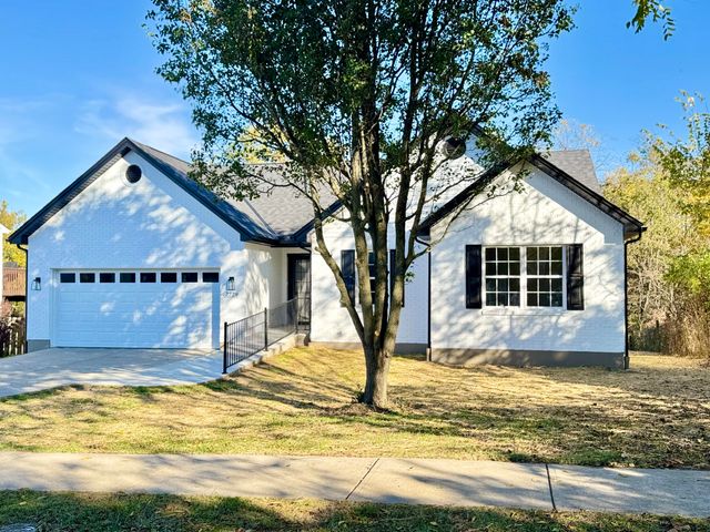 2729 Benjamin Lane, Hebron, KY 41048