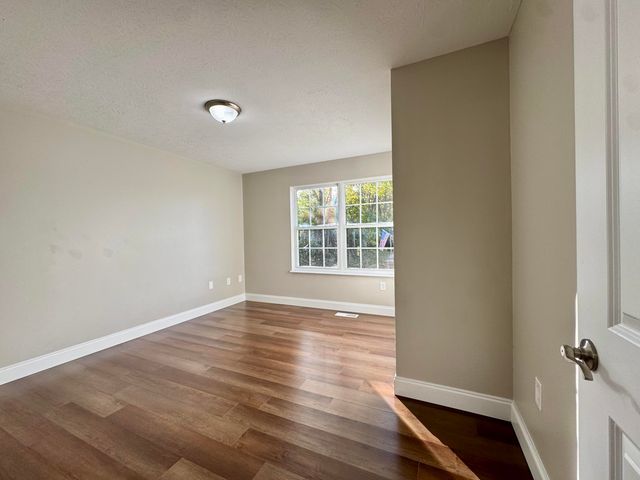 2729 Benjamin Lane, Hebron, KY 41048