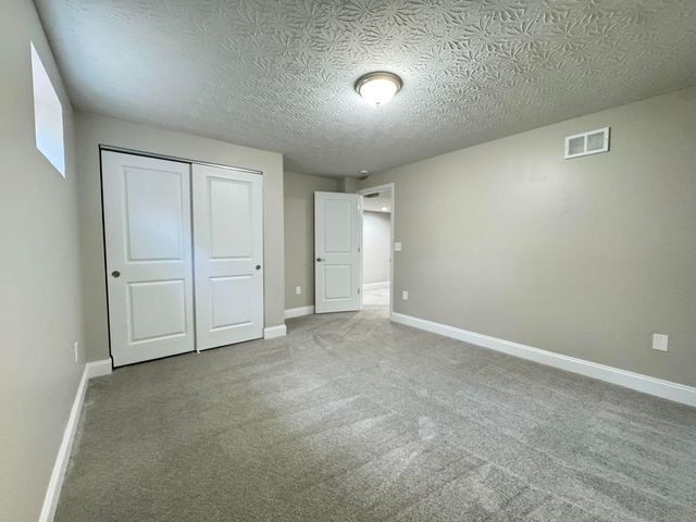 2729 Benjamin Lane, Hebron, KY 41048