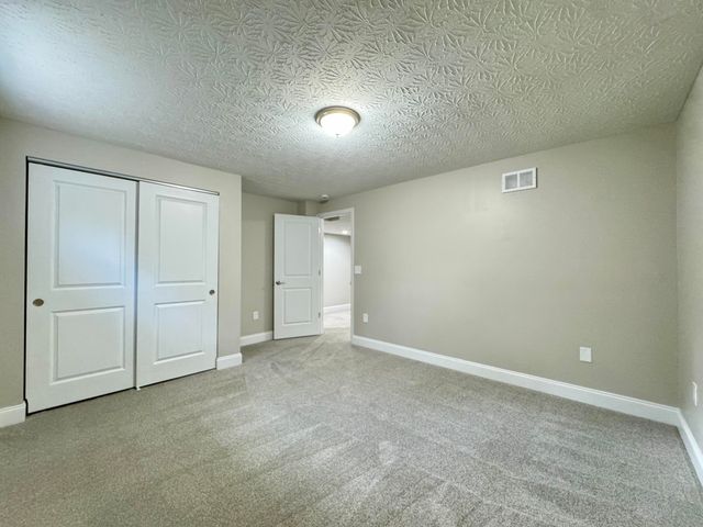 2729 Benjamin Lane, Hebron, KY 41048