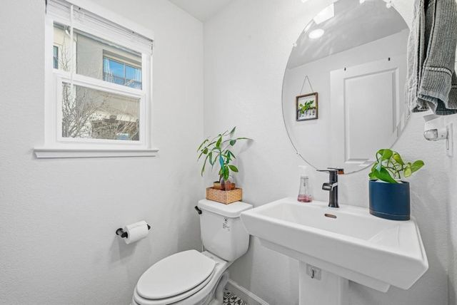 390 Camarillo Terrace, Sunnyvale, CA 94085