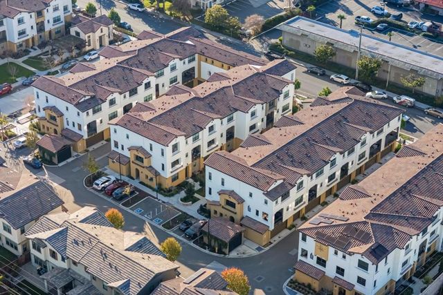 390 Camarillo Terrace, Sunnyvale, CA 94085