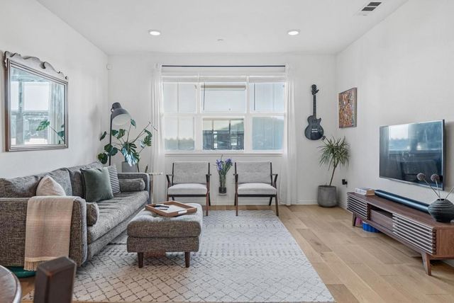 390 Camarillo Terrace, Sunnyvale, CA 94085