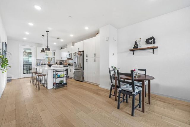 390 Camarillo Terrace, Sunnyvale, CA 94085