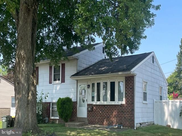 303 WILLARD RD, Hatboro, PA 19040