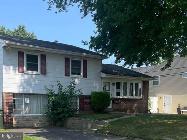 303 WILLARD RD, Hatboro, PA 19040