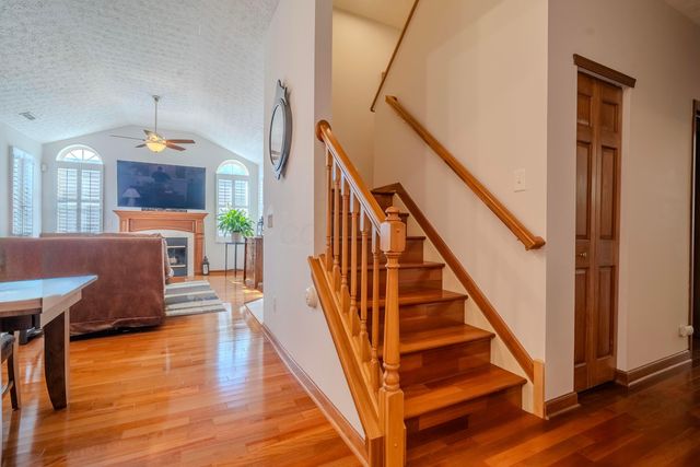 4392 Crimson Maple Lane, Westerville, OH 43082