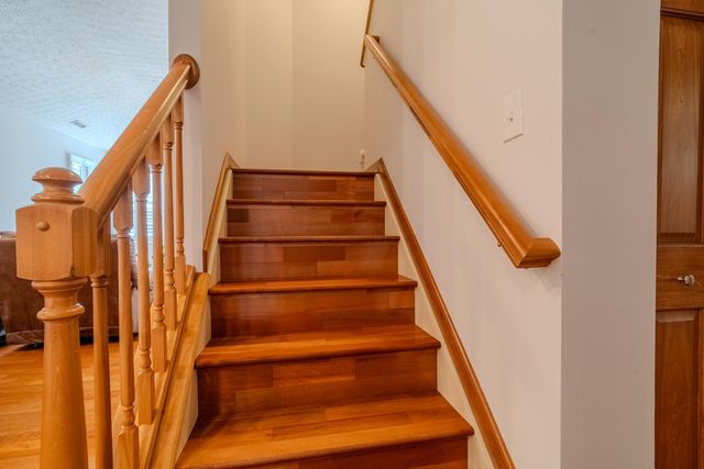 4392 Crimson Maple Lane, Westerville, OH 43082