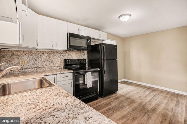 3412 BEDFORD DR, Camp Hill, PA 17011
