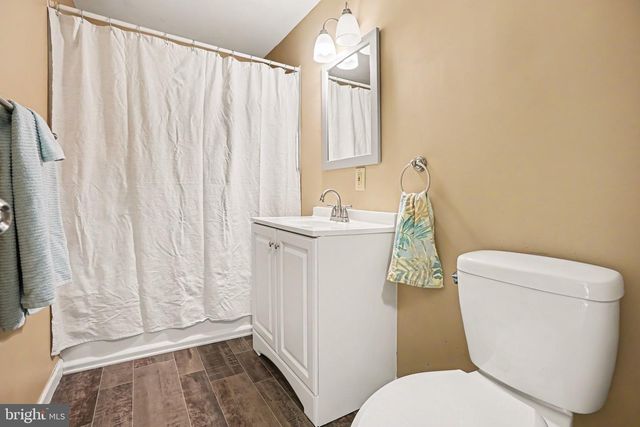 3412 BEDFORD DR, Camp Hill, PA 17011