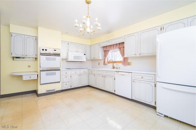 996 COUNTY ROAD 42, Toronto, OH 43964