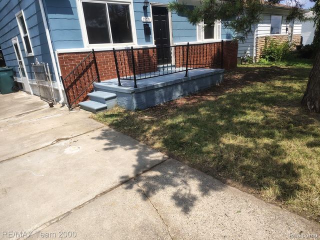 1828 Garfield Avenue, Lincoln Park, MI 48146