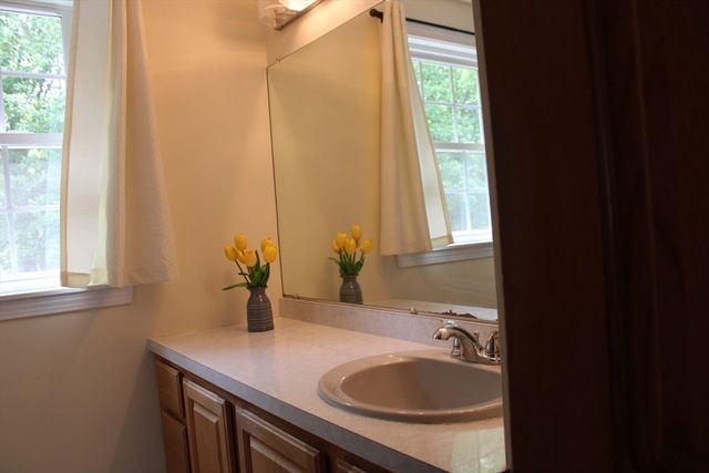 27 Gretchen Way, Raynham, MA 02767