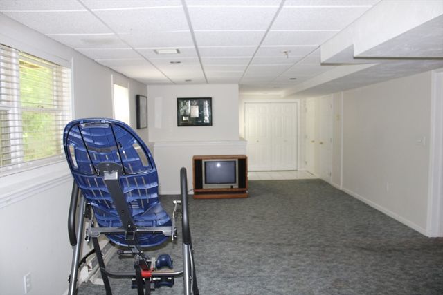 27 Gretchen Way, Raynham, MA 02767