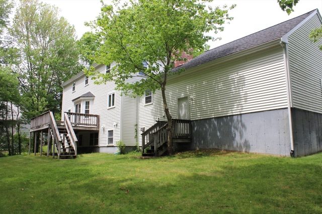 27 Gretchen Way, Raynham, MA 02767