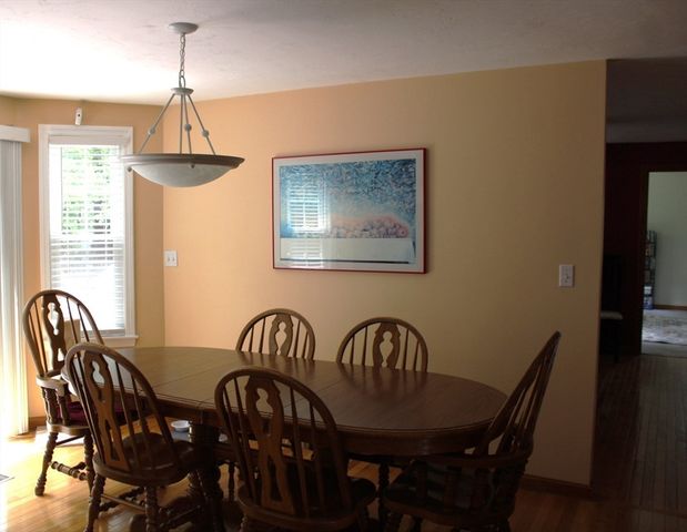 27 Gretchen Way, Raynham, MA 02767