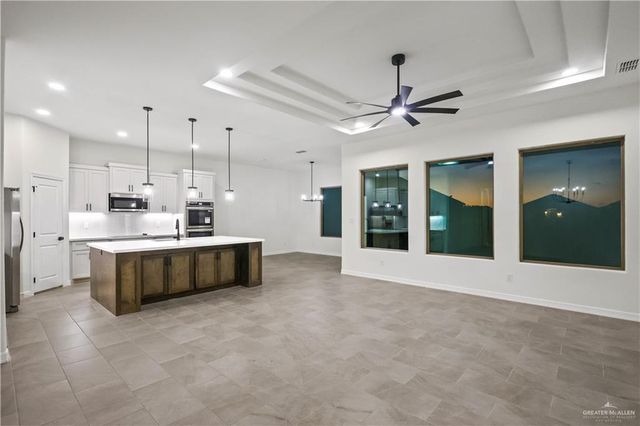 7305 N 55th Lane, Mission, TX 78573