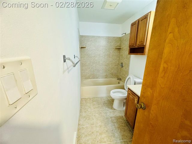 21410 Panama Street, Warren, MI 48091