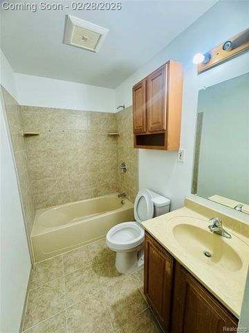 21410 Panama Street, Warren, MI 48091