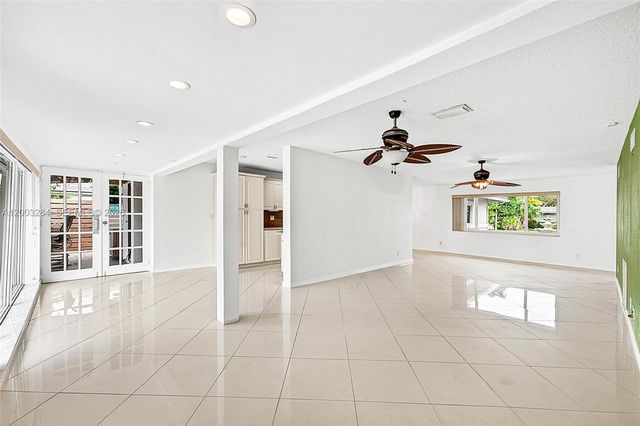 2832 NW 10th Ave, Wilton Manors, FL 33311