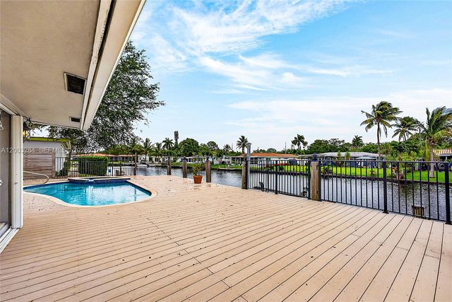 2832 NW 10th Ave, Wilton Manors, FL 33311