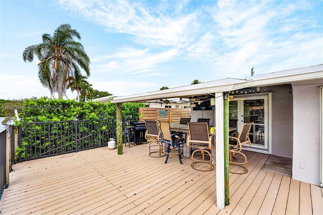 2832 NW 10th Ave, Wilton Manors, FL 33311