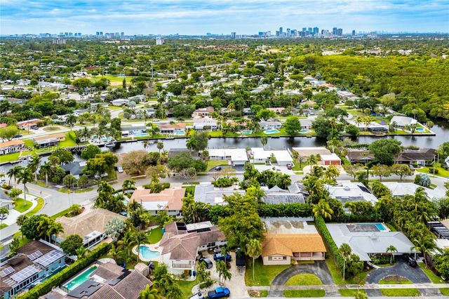 2832 NW 10th Ave, Wilton Manors, FL 33311