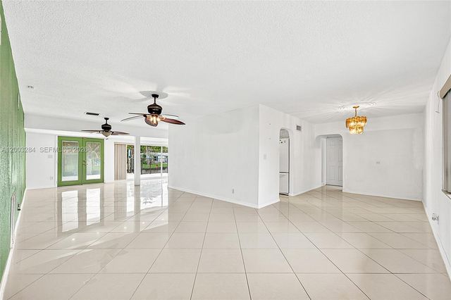 2832 NW 10th Ave, Wilton Manors, FL 33311