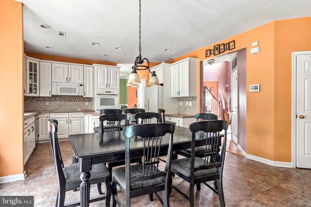 220 RIPLEY CT, Williamstown, NJ 08094
