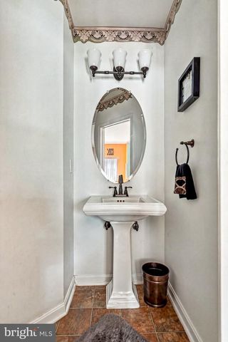 220 RIPLEY CT, Williamstown, NJ 08094