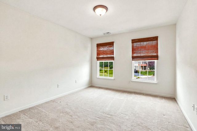 220 RIPLEY CT, Williamstown, NJ 08094