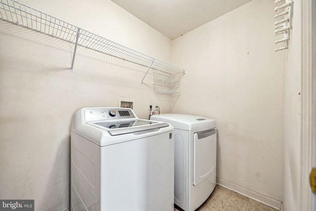 220 RIPLEY CT, Williamstown, NJ 08094
