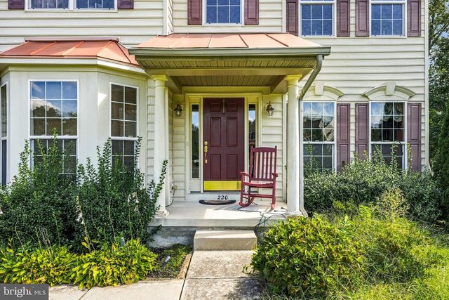 220 RIPLEY CT, Williamstown, NJ 08094