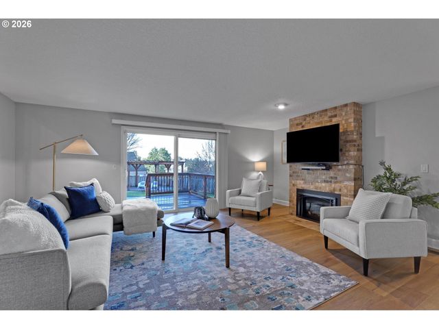 2925 Sw LURADEL Ln, Portland, OR 97219