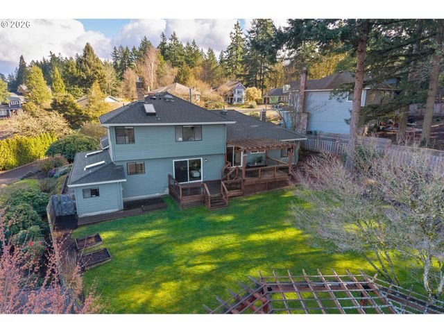 2925 Sw LURADEL Ln, Portland, OR 97219