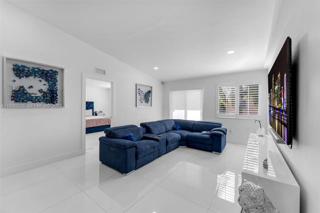 11966 SW 271st St, Homestead, FL 33032